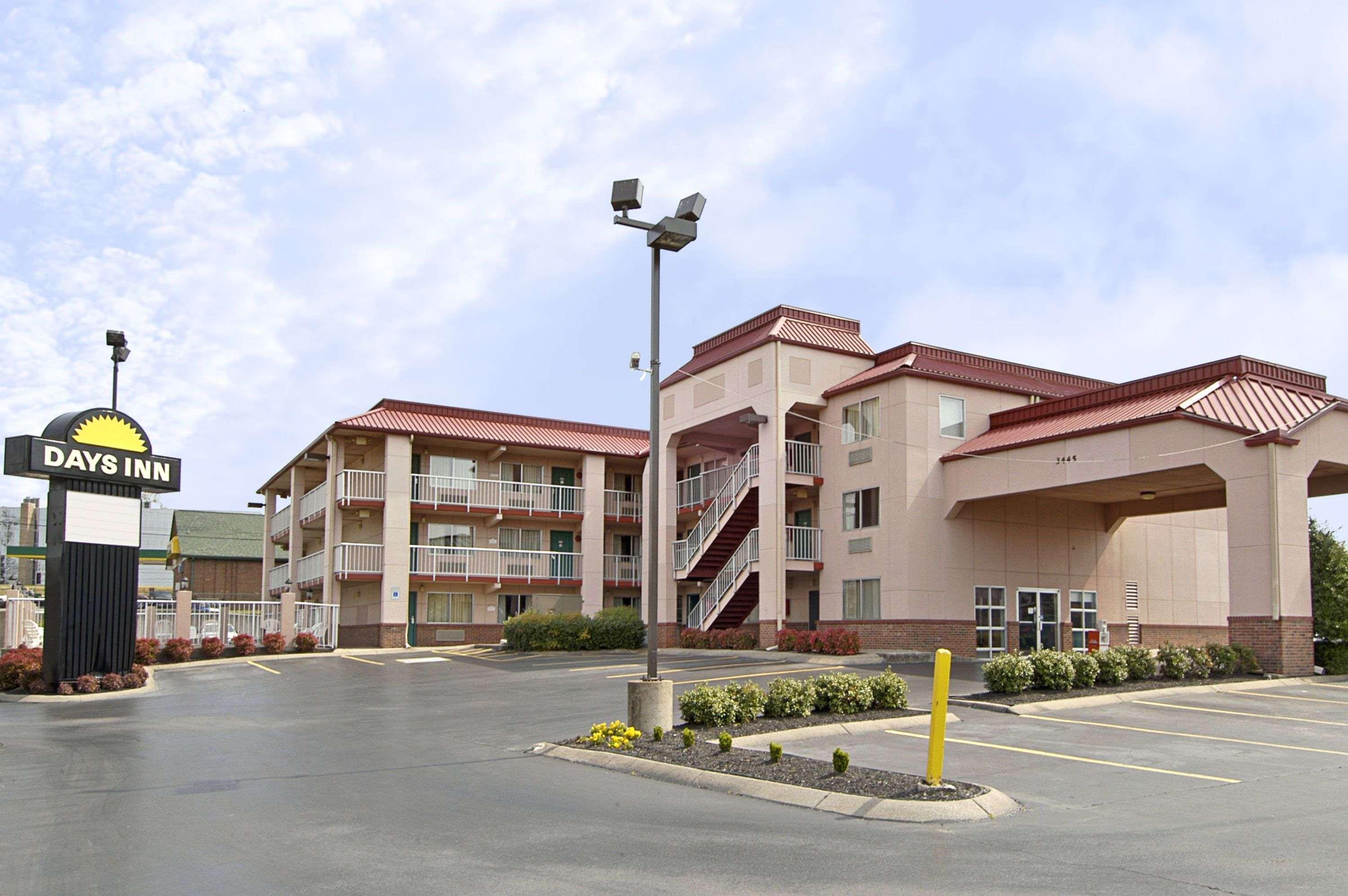 Days Inn By Wyndham Airport Nashville East Dış mekan fotoğraf