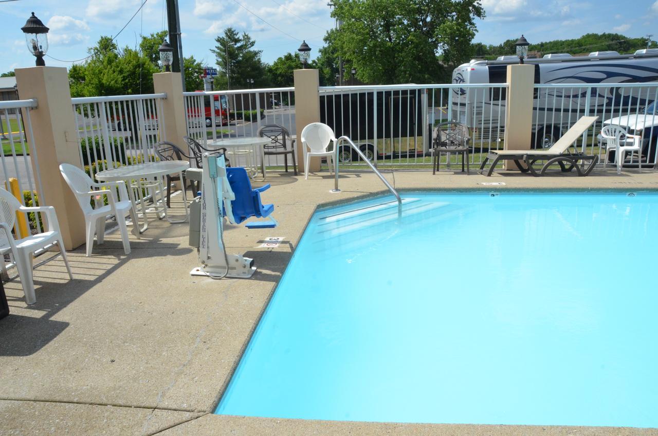 Days Inn By Wyndham Airport Nashville East Dış mekan fotoğraf