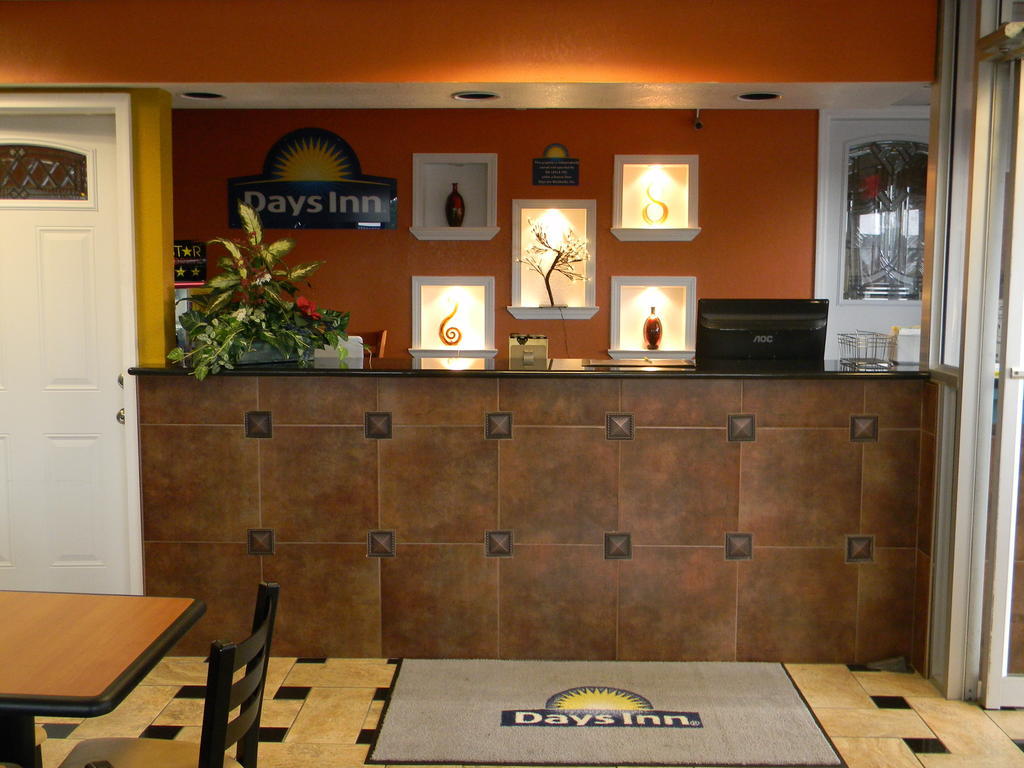 Days Inn By Wyndham Airport Nashville East Dış mekan fotoğraf