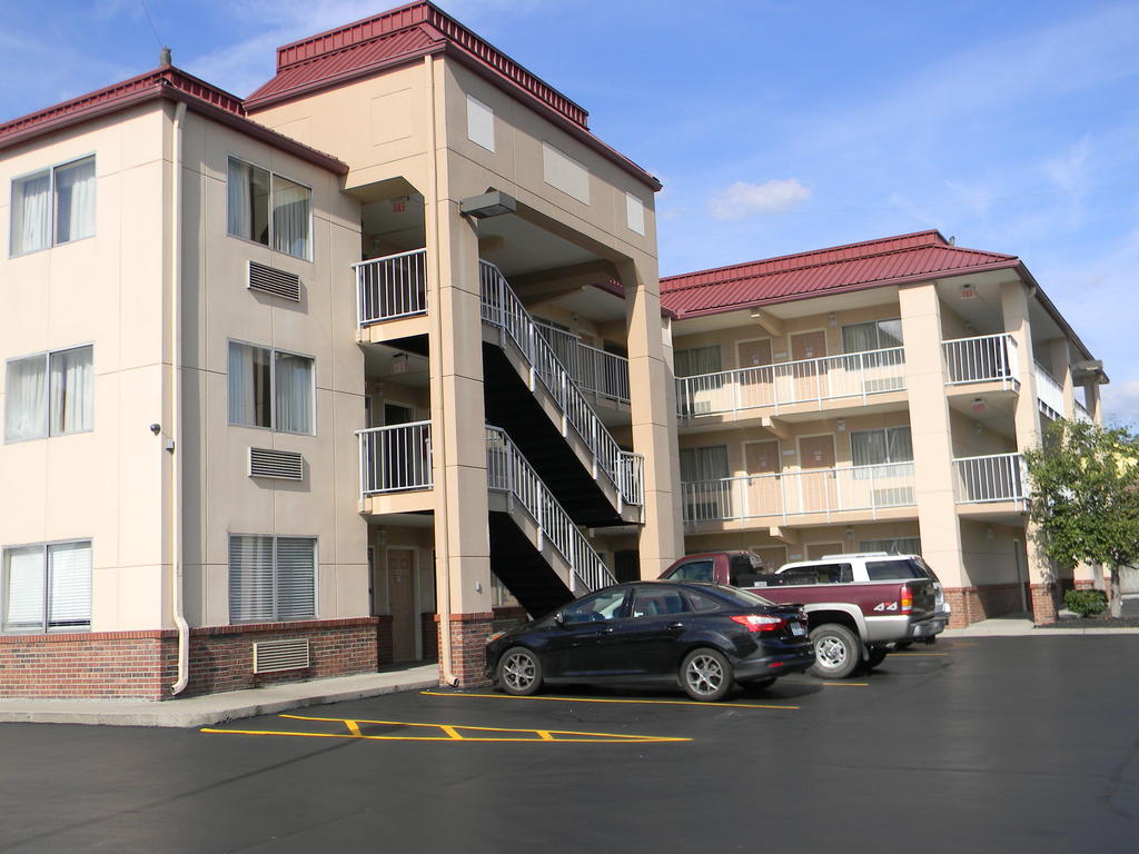 Days Inn By Wyndham Airport Nashville East Dış mekan fotoğraf