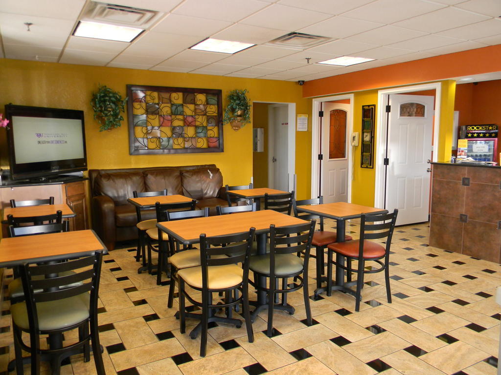 Days Inn By Wyndham Airport Nashville East Dış mekan fotoğraf